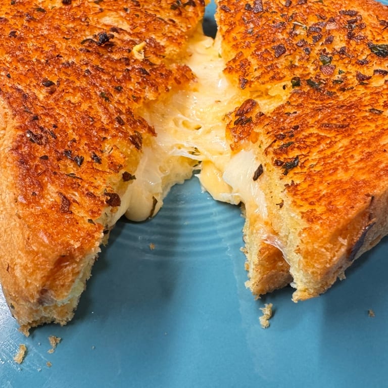 Grilled Cheese Delights: A Comfort Food Favorite